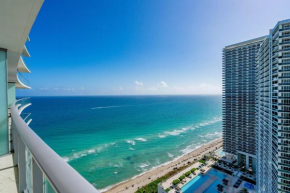 Amazing views on the 29th floor 2BR Beach Resort